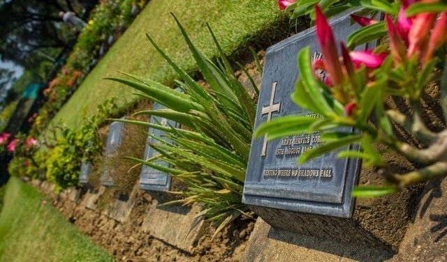lápidas cementerio kanchanaburi