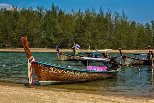 barcos típicos tailandia