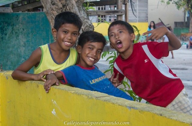 niños bantayan island filipinas