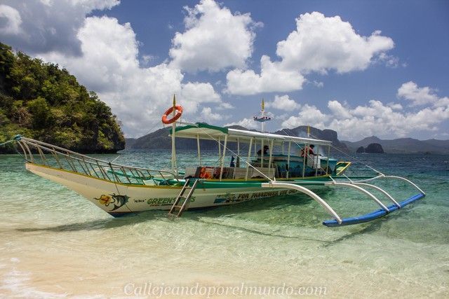 bangka en pasandigan beach tour b en el nido filipinas