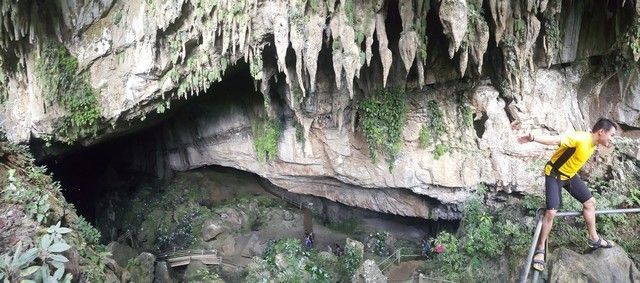 entrada a clearwater cave boreno malasia gunung mulu
