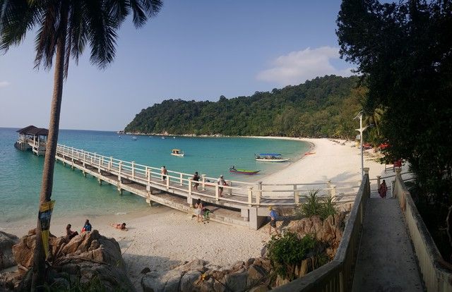 pherentian island resort beach besar malasia (1)