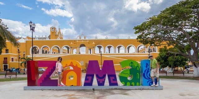 izamal pueblo magico yucatan mexico (2)