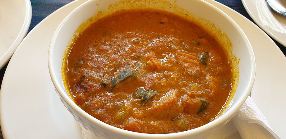 curry-de-verduras-uganda